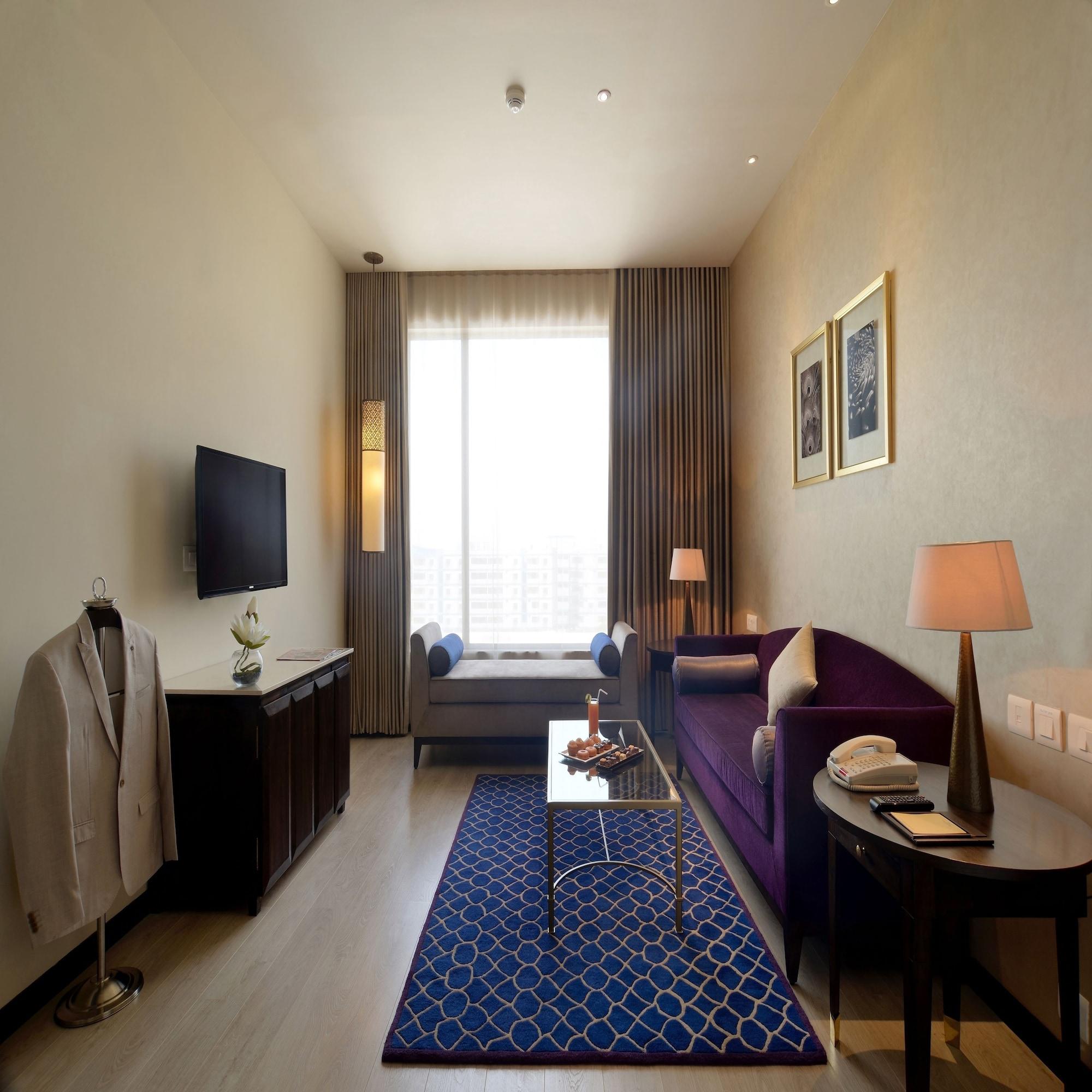 Marasa Sarovar Premiere Tirupati Bagian luar foto Living room