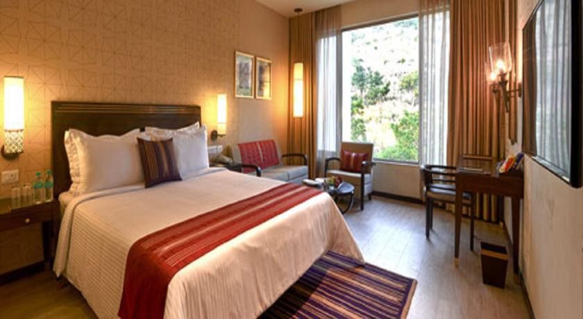 Marasa Sarovar Premiere Tirupati Bagian luar foto A room at the Taj Bengal
