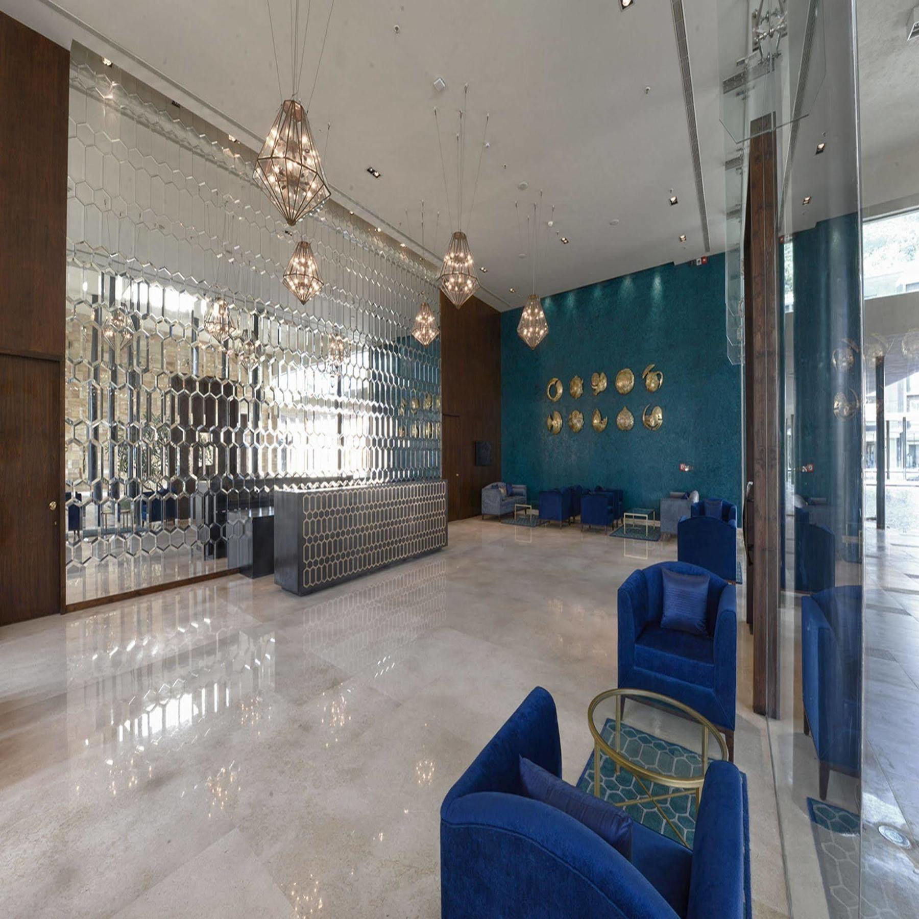 Marasa Sarovar Premiere Tirupati Bagian luar foto The lobby of the hotel